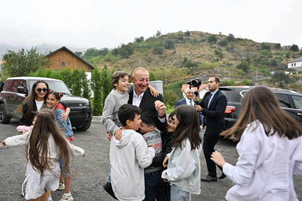 Prezident İlham Əliyev və Mehriban Əliyeva “Laçın şəhəri günü” bayram şənliklərində iştirak ediblər